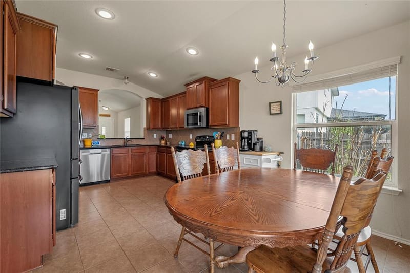 10204 Marigold Road, Waco TX 76708 - Photo 8