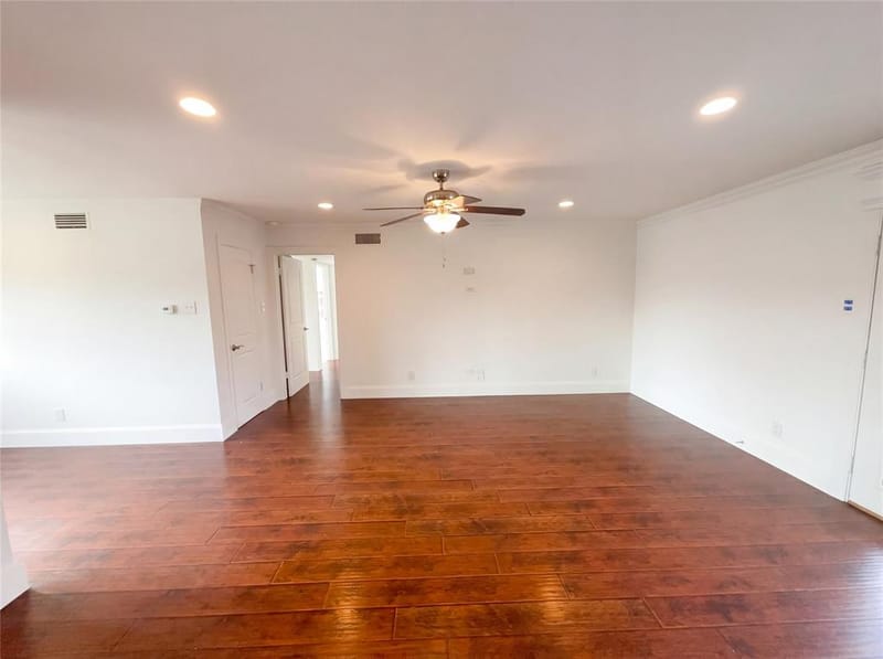 8541 Strathmore Drive, Dallas TX 75238 - Photo 14