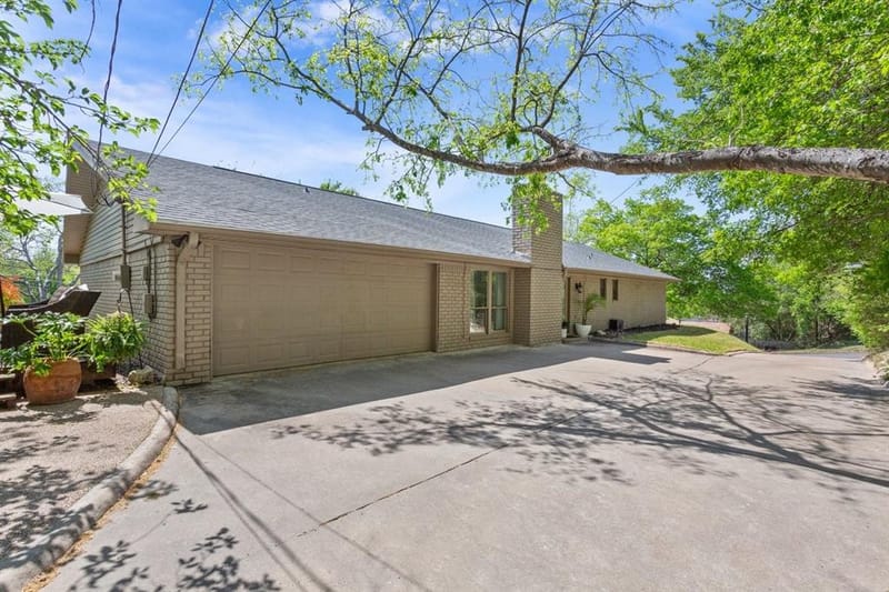 1033 Wedgewood Drive, Woodway TX 76712 - Photo 32
