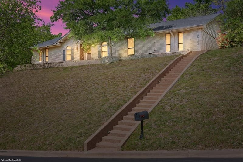 1033 Wedgewood Drive, Woodway TX 76712
