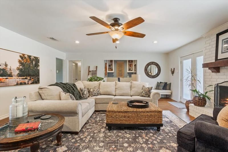 1033 Wedgewood Drive, Woodway TX 76712 - Photo 9
