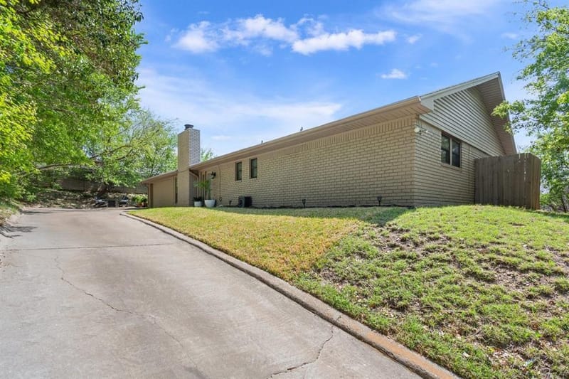 1033 Wedgewood Drive, Woodway TX 76712 - Photo 31