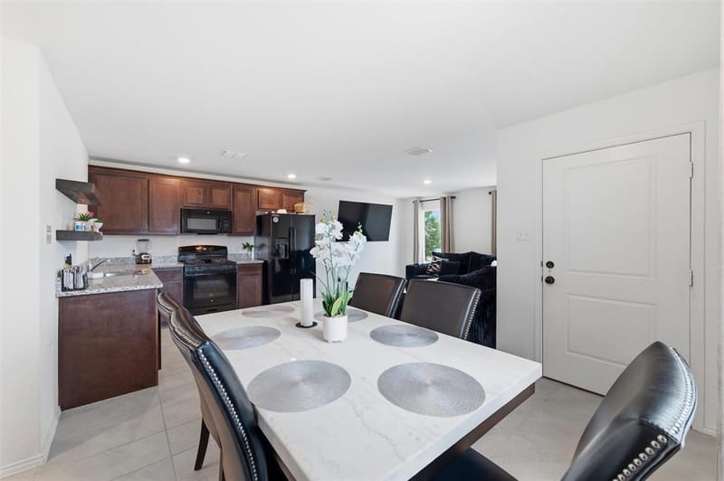 421 Corsair Way, Ferris TX 75125 - Photo 8
