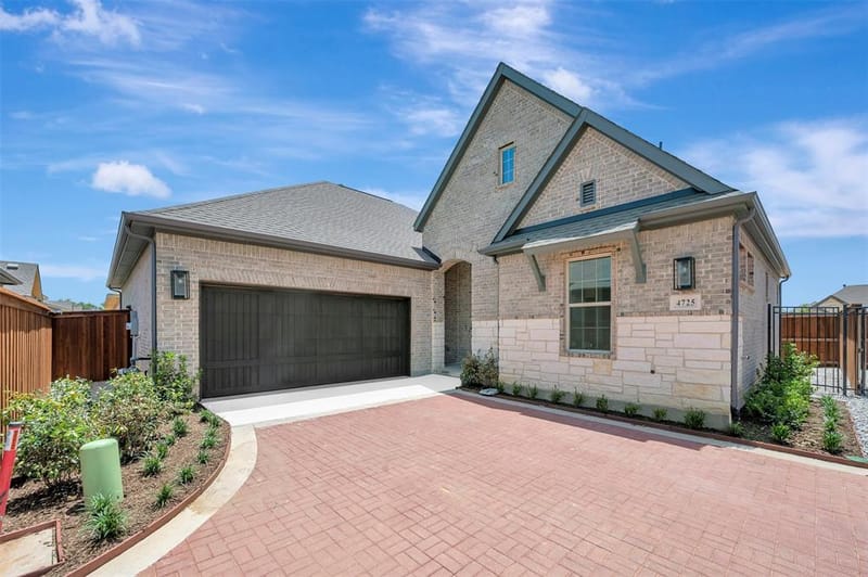 4725 Boyds Branch Drive, Arlington TX 76005