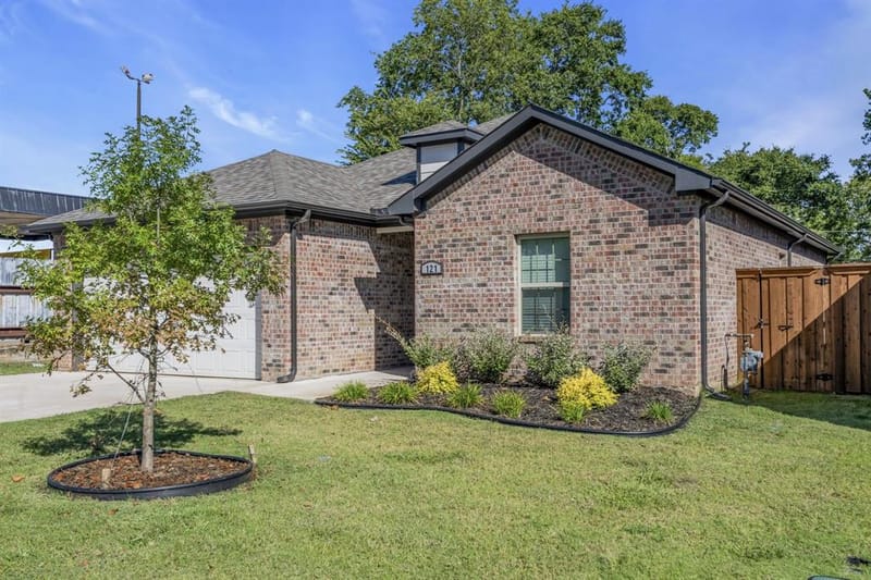 121 W Morton Street, Denison TX 75021 - Photo 3