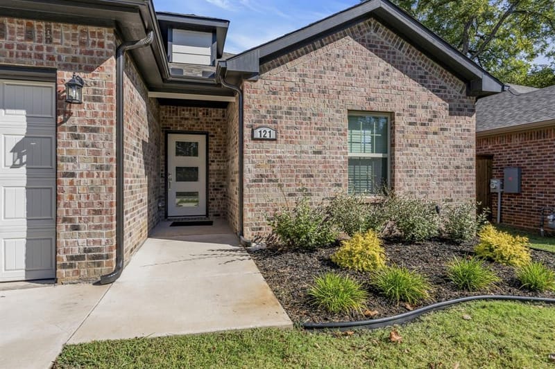 121 W Morton Street, Denison TX 75021 - Photo 4