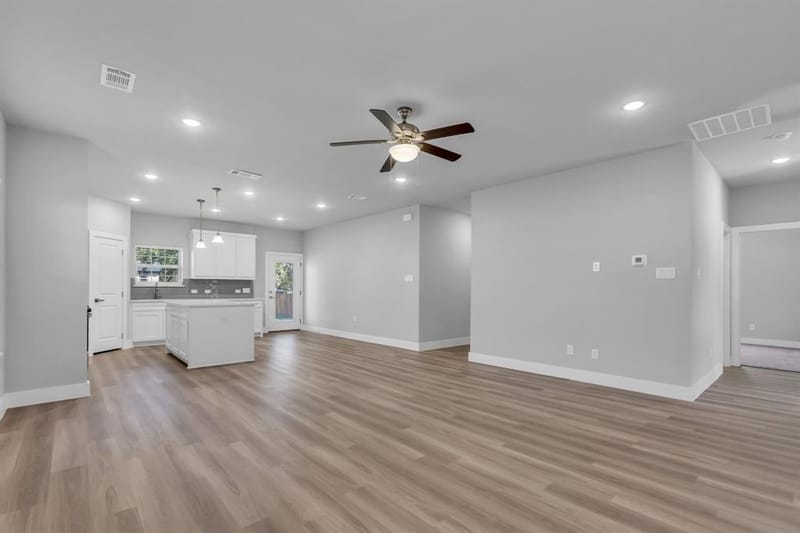 121 W Morton Street, Denison TX 75021 - Photo 8