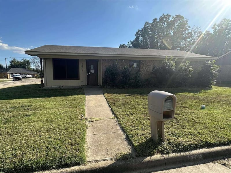1009 Camp Street, Sulphur Springs TX 75482