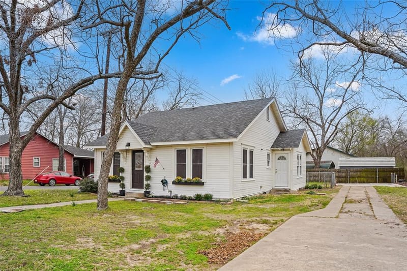 304 Texas Street, Sulphur Springs TX 75482 - Photo 36
