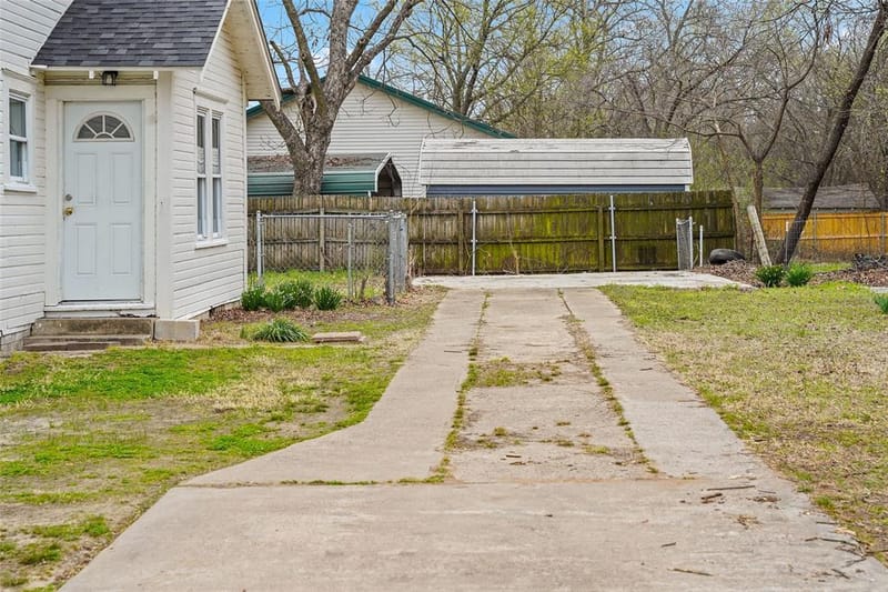 304 Texas Street, Sulphur Springs TX 75482 - Photo 34