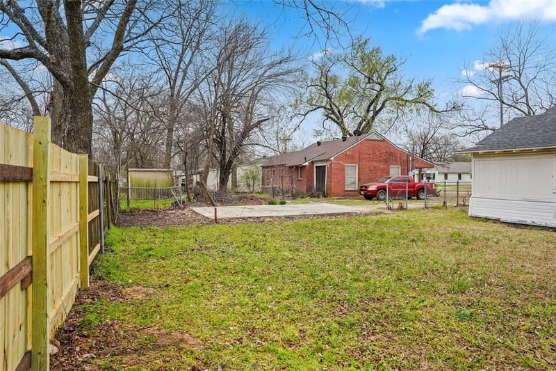 304 Texas Street, Sulphur Springs TX 75482 - Photo 33