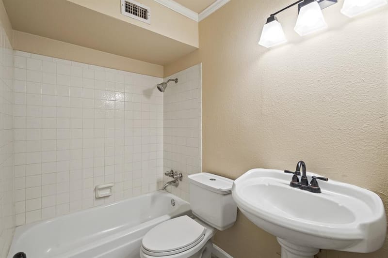 5634 Boca Raton Boulevard # 209, Fort Worth TX 76112 - Photo 9