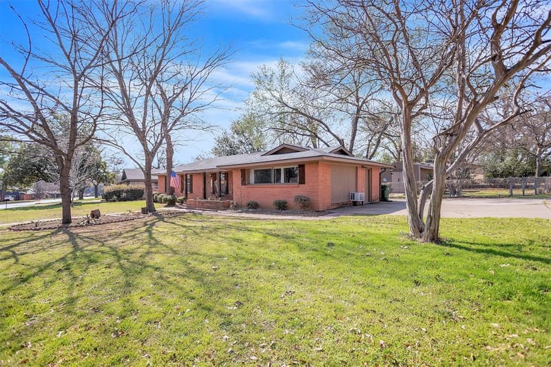 709 Hurstview Drive, Hurst TX 76053 - Photo 27