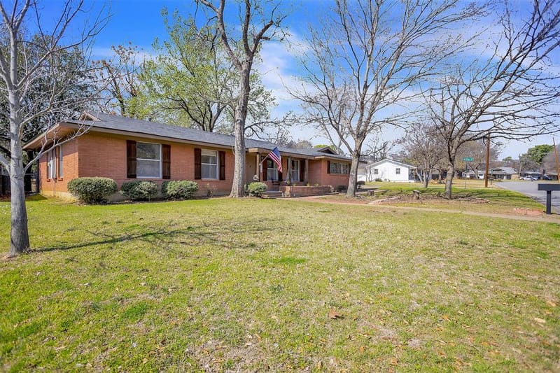 709 Hurstview Drive, Hurst TX 76053 - Photo 28