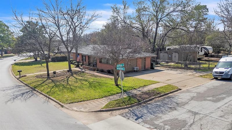 709 Hurstview Drive, Hurst TX 76053 - Photo 4