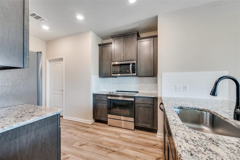 505 Lowery Oaks Trail, Fort Worth TX 76120 - Photo 8