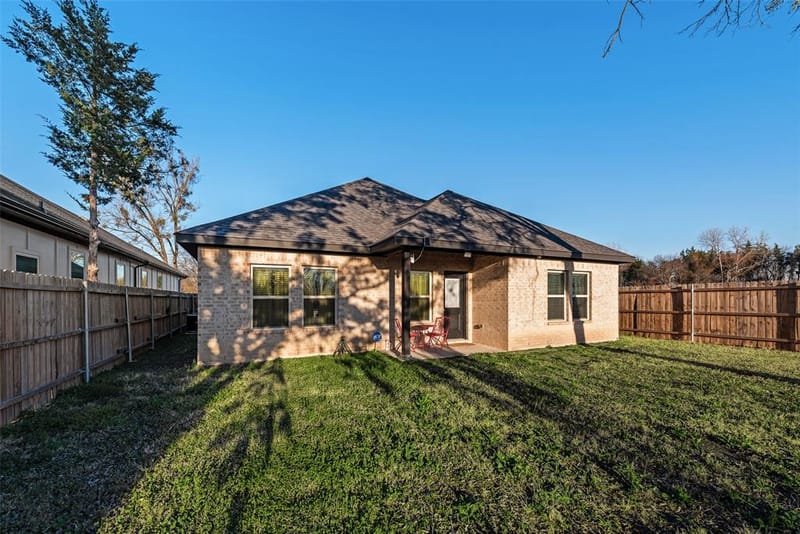 4225 Elkins Avenue, Lancaster TX 75134 - Photo 19