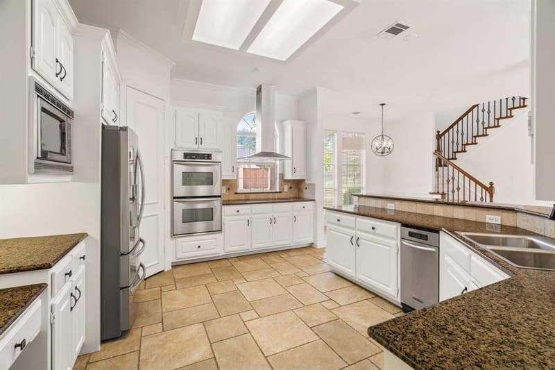 5621 Lindsey Drive, Plano TX 75093 - Photo 10
