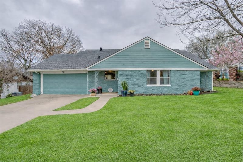 5305 Morley Avenue, Fort Worth TX 76133 - Photo 2