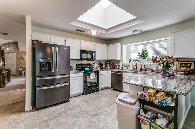 1051 Summit Park, Lewisville TX 75077 - Photo 9