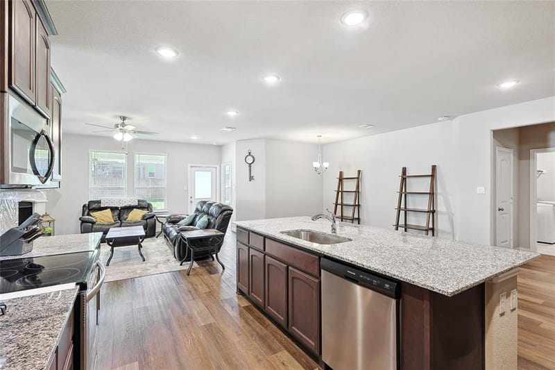 808 Feather Edge, Springtown TX 76082 - Photo 14