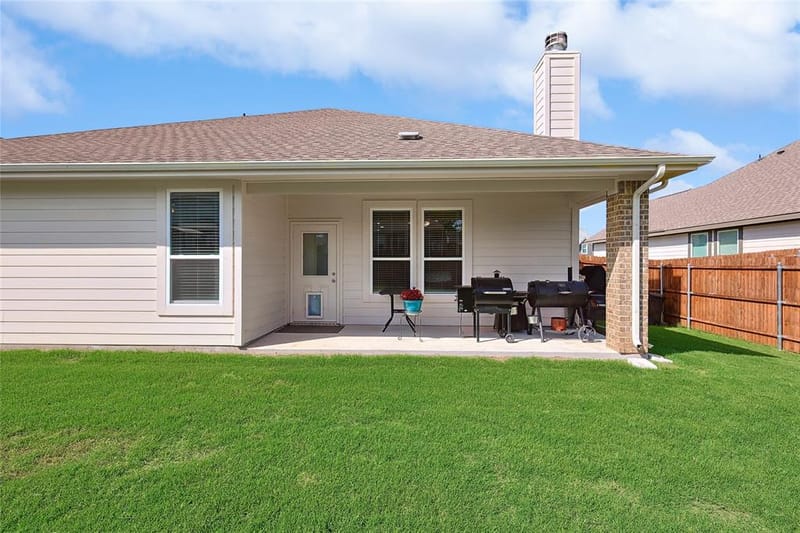 808 Feather Edge, Springtown TX 76082 - Photo 37