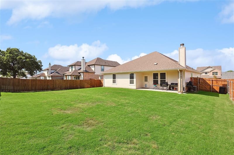 808 Feather Edge, Springtown TX 76082 - Photo 39