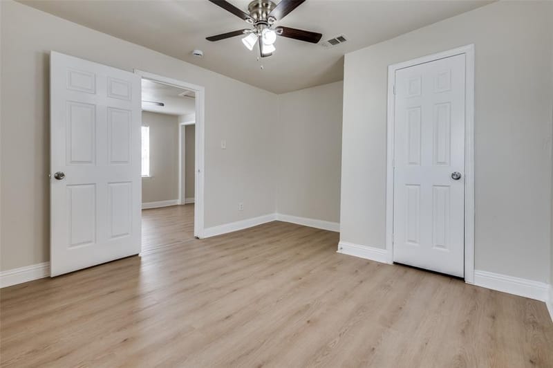 2415 Bethurum Avenue, Dallas TX 75215 - Photo 17