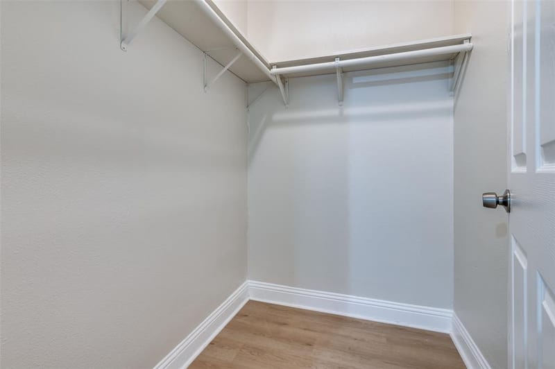 2415 Bethurum Avenue, Dallas TX 75215 - Photo 12