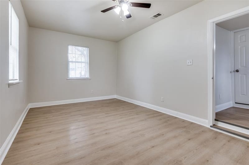 2415 Bethurum Avenue, Dallas TX 75215 - Photo 19