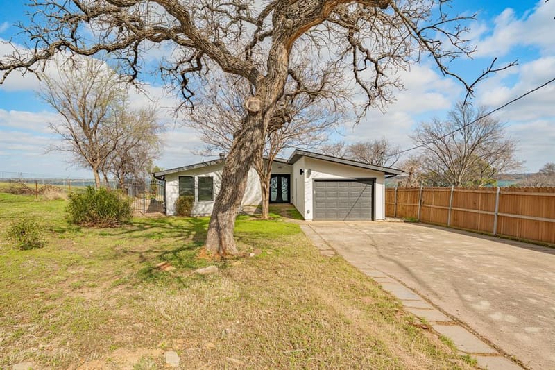 8245 Eagle Mountain Circle, Fort Worth TX 76135 - Photo 5