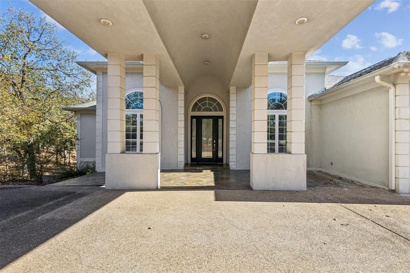 2109 Cooks Lane, Fort Worth TX 76120 - Photo 3