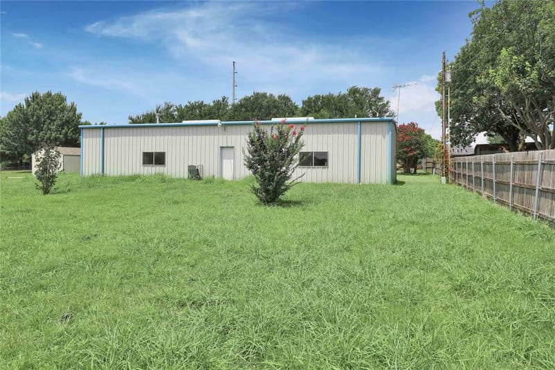 302 Wilcoxson Street, Farmersville TX 75442 - Photo 37