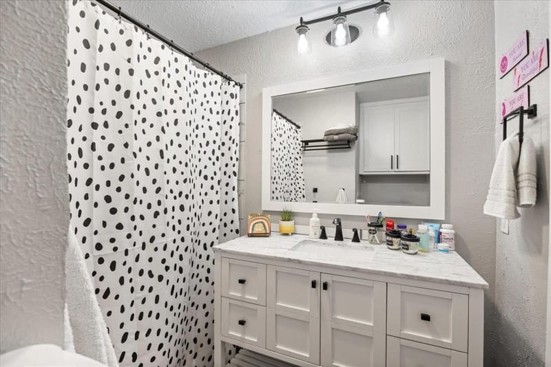 990 N Paddock Street, Stephenville TX 76401 - Photo 6