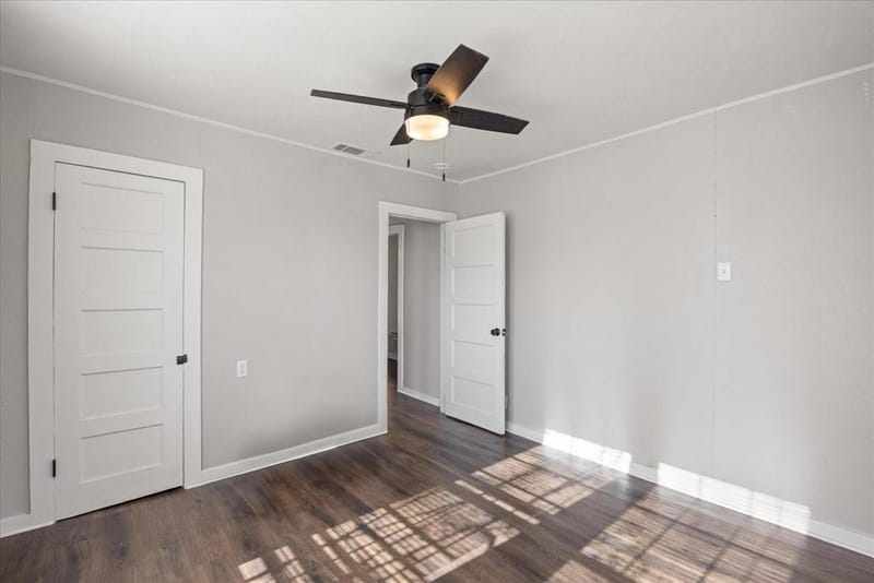 990 N Paddock Street, Stephenville TX 76401 - Photo 7