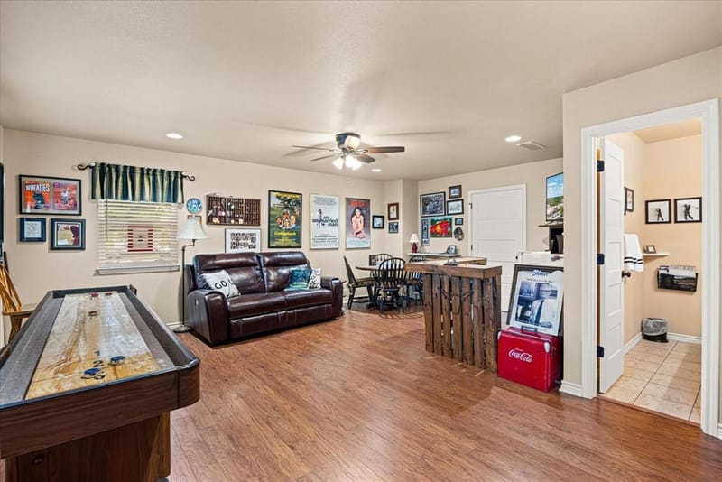1308 Comanche Cove Court, Granbury TX 76048 - Photo 27