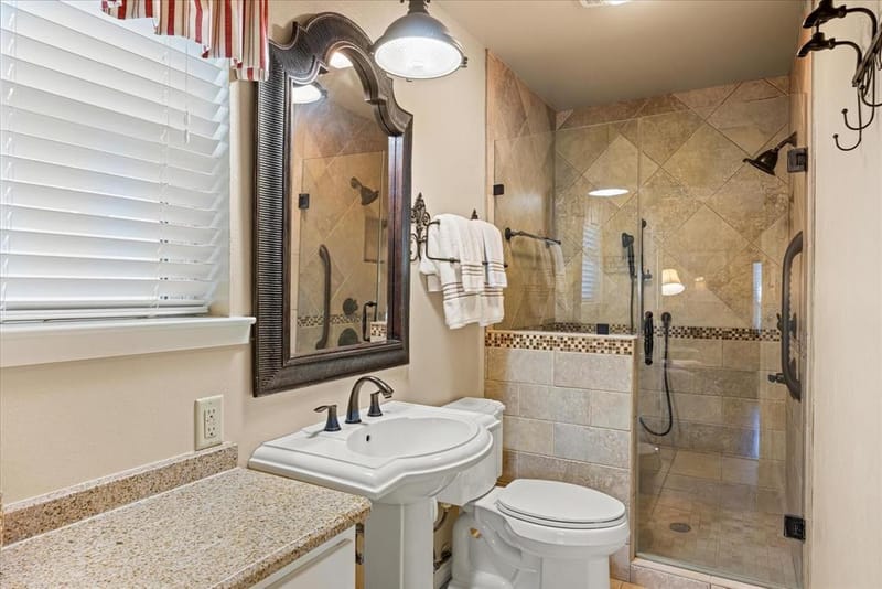 1308 Comanche Cove Court, Granbury TX 76048 - Photo 16