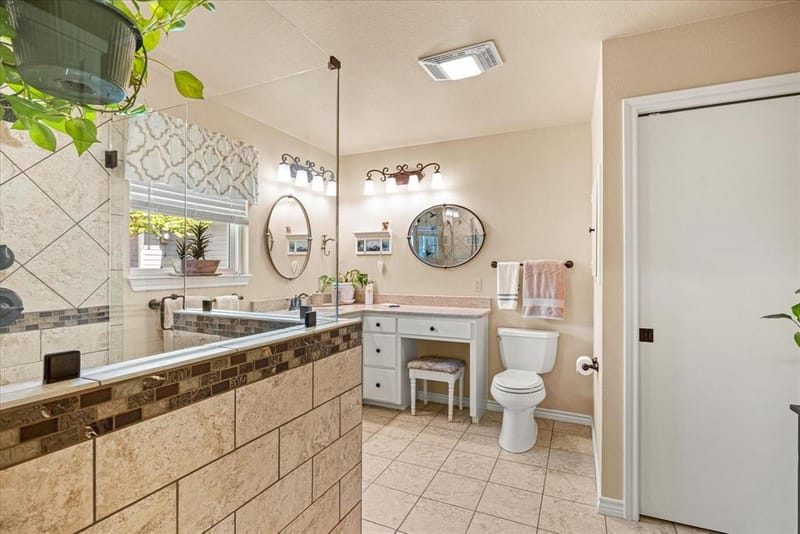1308 Comanche Cove Court, Granbury TX 76048 - Photo 22