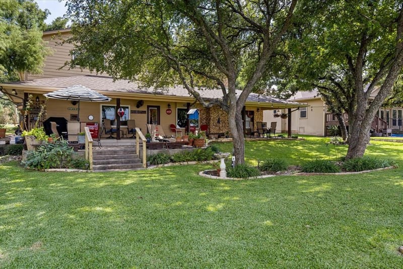 1308 Comanche Cove Court, Granbury TX 76048 - Photo 32