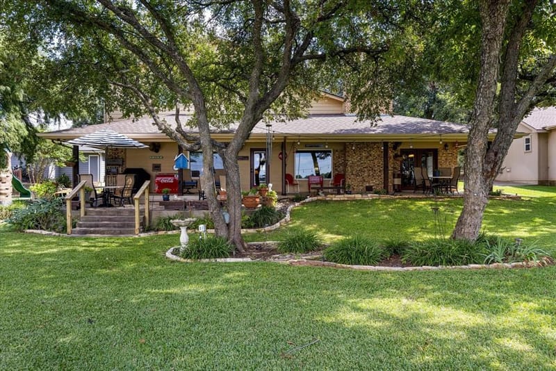 1308 Comanche Cove Court, Granbury TX 76048 - Photo 34
