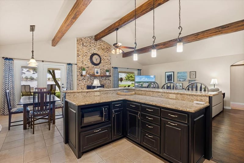 1308 Comanche Cove Court, Granbury TX 76048 - Photo 10