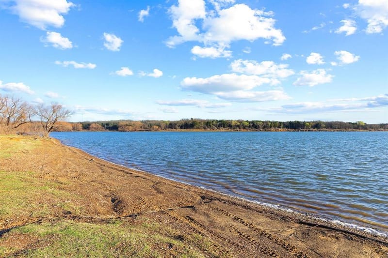 1053 Paradise Cove Road, Pottsboro TX 75076 - Photo 2