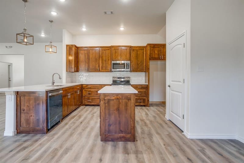 130 Abbott Avenue, Covington TX 76636 - Photo 7