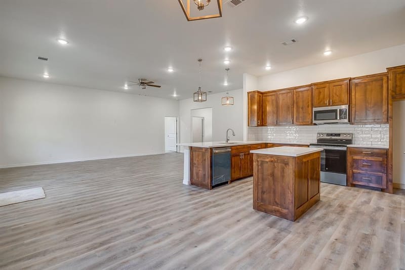 130 Abbott Avenue, Covington TX 76636 - Photo 5