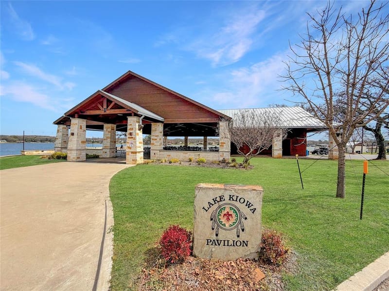 742 Kiowa Drive W, Lake Kiowa TX 76240 - Photo 23
