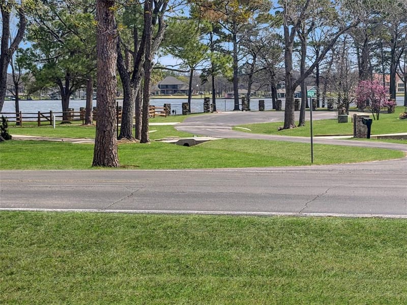 742 Kiowa Drive W, Lake Kiowa TX 76240