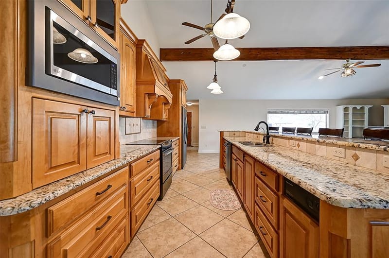 742 Kiowa Drive W, Lake Kiowa TX 76240 - Photo 14