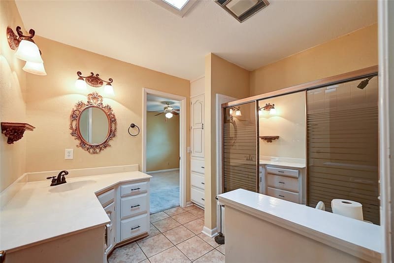 742 Kiowa Drive W, Lake Kiowa TX 76240 - Photo 18