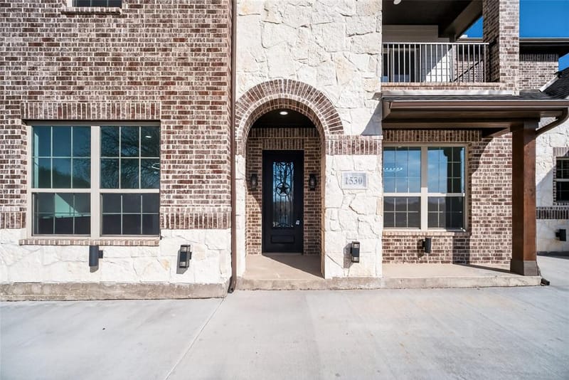 1530 S Houston School Road, Lancaster TX 75146 - Photo 4