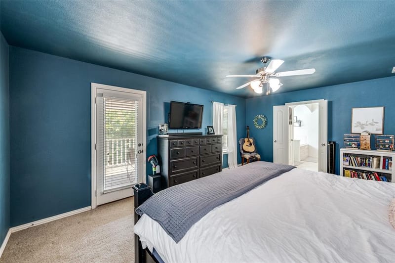 9812 Marthas Vineyard Circle, Providence Village TX 76227 - Photo 7